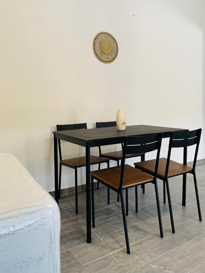 Juli'S Suites Mérichas Exteriör bild
